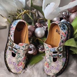 Dt Martens  8065 Mary JaneWomen shoes size5 new